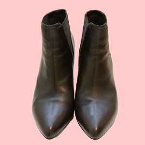 Celine Edwige Chelsea boots